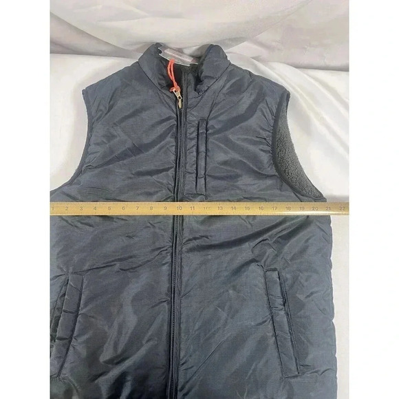 Weatherproof Vintage Men's Reversible Vest (Grey Plaid, Medium) - Picture 6 of 7